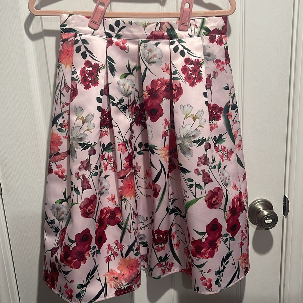 Forever 21 Floral A-Line Skirt - Pink and Red